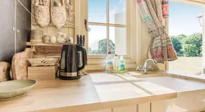 Littlestock Shepherds Hut - Image 2