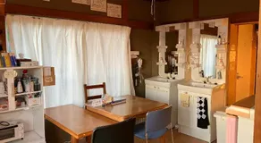 二段ベッドの宿青と白 - Image 3