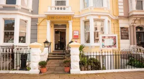 The Clovelly Hotel - Image 5