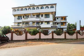 SPOT ON 37412 Hotel Priti International - Image 4