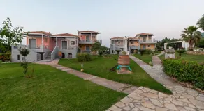 Ta Spitakia Tsarbopoulos - Image 2