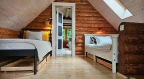 Hazel Hut - spacious fenced yard, sauna, 2-bedroom - Image 2