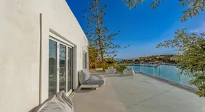 Solnedgångar och fantastisk utsikt! Elegant renoverad villa - Image 3
