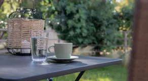Isida cozy sea walk lodge with private garden - Image 5
