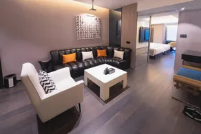 Kuanrong Suites Hotel (Chengdu Taikoo Li) - Image 3
