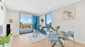 Vivid home in Bankstown 2B2B - Image 2