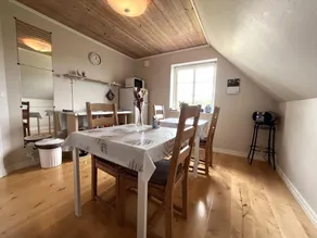 Johnnys Bed & Breakfast - Image 5