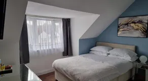 Beautiful double room, mins away from Norbury station - Image 2
