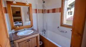 Le 630, appartement de charme avec cheminée aux Arcs 1950 - Image 3