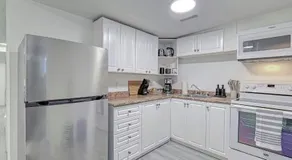 Cozy 2BR Suite Near Zoo & downtown Walk to C-Train - Image 3