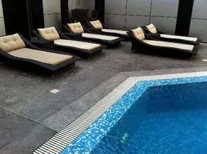 Check Inn Hotel - Image 4