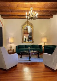 Colonial Hotel Boutique - Image 2