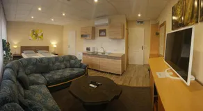 Hotel Ajka Üzletház Panzió Ajka - Image 2