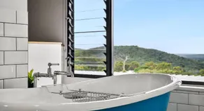 Coolum Scenic Getaway - Mountain & Ocean views only 15 minutes from the beach - Image 5