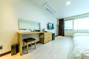 Nine Boutique Hotel - Image 4