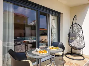 Luxe villa in Pula with pool and jacuzzi - Image 5
