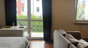 Cozy studio with Balcony & Parking - Image 2