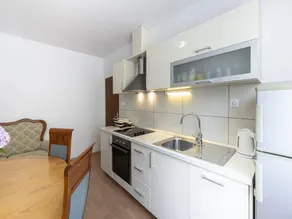 Guest House Rooms Rose- Chambre Double Confort avec Balcon et Vue sur la Mer - Image 5