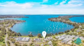 Wangi Waterfront Escape - Image 5