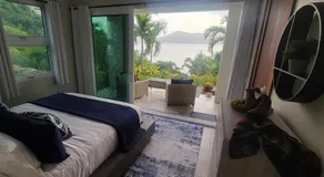 Long Bay Beach Villa - Beachfront Luxury Villa w Private Pool, Solar & Battery Backup - Image 2