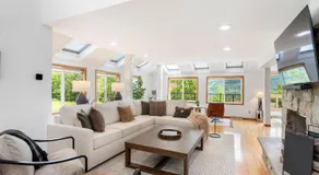5 Minutes to Ski Hunter Mountain! Family Friendly - Hot Tub, Sauna, Sunset Views - Image 2