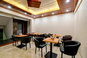 Super Townhouse OAK Armeria - Image 2
