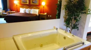Regency Inn and Suites - Image 3