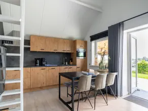 Beautiful spacious Houseboat  in Kerkdriel near Lakebeach - Image 4