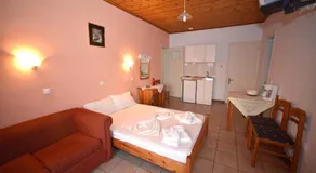 Annamaria Studios & Apartments - Image 4