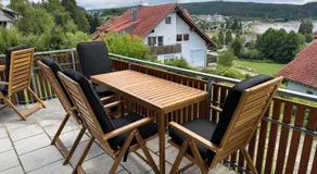 Lakeview Apartment - Image 4
