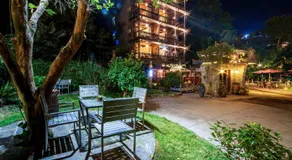 阳朔赴山海翠影楼酒店遇龙河景区店Yangshuo Scenic Mountain Retreat - Image 4