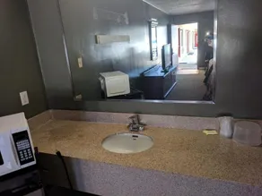 Budget Motor Lodge - Image 4