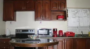 Cozy Deluxe 2BR Kensington New Kingston - Image 5