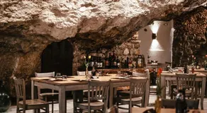 La Cantinota - Locanda De Manincor Rooms - Image 4