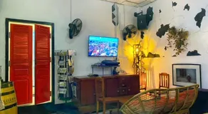 Pomme Hostel Restaurant & Bar - Private Sleeping Cabins - Image 2