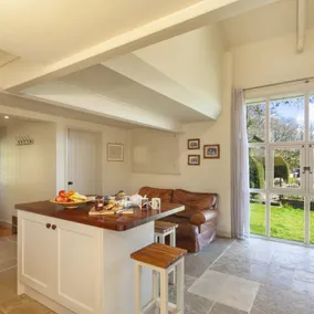 The Round House, West Anstey - Image 4