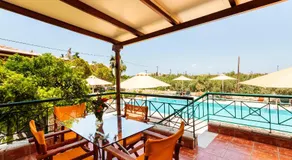 Dukes Poolside Houses - Image 4