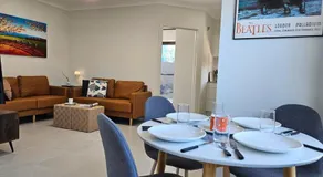 RedFlamesRetreat-Gables-Box Hill-Marayla-Family Friendly-Free Parking & Wifi - Image 2