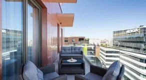 Corvin 5 Stars Luxury Apartment with Free Parking - Image 4