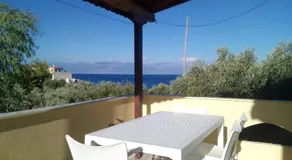 Summertime Apartments - Image 2