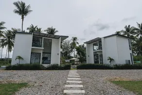 Meet Up Villa - Image 2