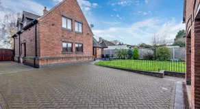 Silverwood Beautiful Loft in Telford - Pass the Keys - Image 5