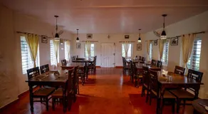 Stanmore Garden Bungalow - Image 5