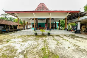 OYO Homes 91119 Desa Wisata Brajan - Image 4