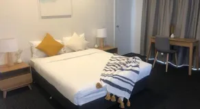 Gunyah Hotel - Image 2