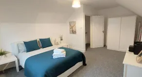 Very spacious two bedroom converted apartment in East Croydon - Image 2