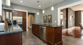 Downtown Historic Luxury Gem with Private Parking - Image 3