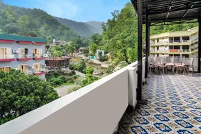 Super Townhouse Tapovan - Image 5