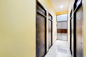 OYO Hotel Dream house - Image 4