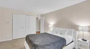 Arlington 2BR 2Ba Apartment in Crystal City - Image 4